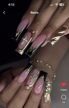 Gold N Black Nails, Brent Faiyaz Nails, Black N Gold Nails, 2025 Nail Trends, Nail Ideas Vacation, Black And Gold Acrylics, Gold Nail Set, Black Frenchies, Hottest Nail Trends