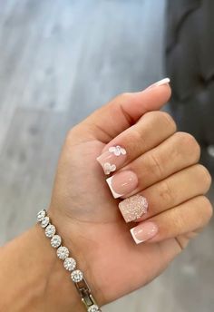 Cute Nail Designs For Winter Short, Nail Inspo Trendy Short, Birthday Nails For 11 Year, White Nails With Rhinestones Short, Cute Simple Birthday Nails, Short Nails Ideas Black Women, Simple Grad Nails, Nails For White Dress, Shortie Nail Ideas