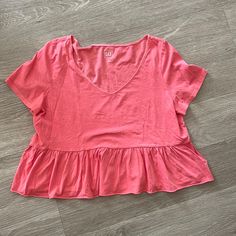 Never Worn Coral Flowy Cotton Shirt. Gap Summer Shirt, Coral Shirt, Tops Short Sleeve, Shirt Color, Cotton Shirt, Short Sleeves Tops, Colorful Shirts, Gap, Coral