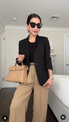 Networking Event Outfit, Corporate Baddie Outfits, Look Working Girl, Event Outfit Ideas, Corporate Baddie, Baddie Vibes, Chic Business Casual, Blazer Outfits For Women, Casual Outfits For Work