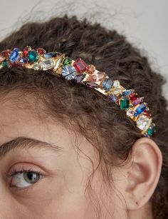 We took Kate Upton’s custom crown we designed for the MET Gala and recreated it just for you. Over 100 Swarovski crystals encrust this modern and sparkling crown. Available in both jewel tone or clear crystal version. Made in NYC