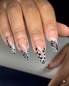 Simple Work Nail Designs, Urban Nail Art, Black Abstract Nail Designs, Abstract Art Nails Design, Abstract Art On Nails, White Fun Nails, Abstract Art Nail Designs, White Tip Design Nails, Fun Almond Nails Art Designs