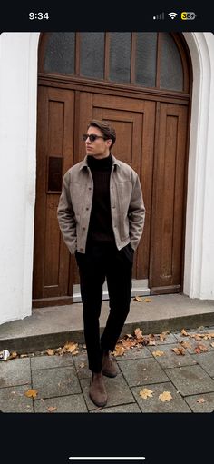 Mens Date Night Outfit, Men's Casual Outfits Winter, Brown Chelsea Boots Outfit, Turtleneck Outfit Men, Formal Winter Outfits, Casual Chique Stijl, Christmas Outfit Casual, Job Interview Outfit, Chique Outfit