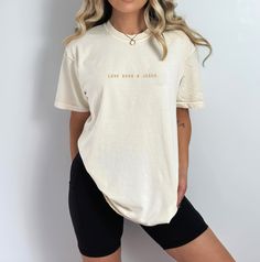 Love Dogs + Jesus – Saved by Grace Co. Cream Tshirt, In My Mom Era, Praise Jesus, T Shirt Branca, Beige Baby, Mom Era, Jesus Tshirts, Saved By Grace, Dark Tan