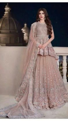 Celebrity Wedding Dresses Indian, Indo Western Bridal Outfits, Pakistani Bridal Wear Walima, Valima Bridal Dress Pakistan, Gaun Tulle, Lehenga Bridesmaid, Walima Dress, Wedding Lehenga Designs