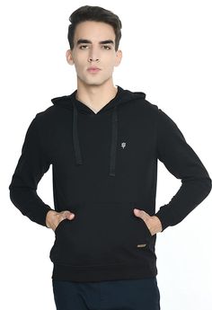 USI Men's Full Sleeve Hoodie is made with high quality cotton fabric. Perfect Winter wear with USI intermingle logo on the Chest. Pair it with Blue chinos or Denims. Ideal for party wear, travel wear. Uni Style, Smart Fit, Black Hoodie Men, Travel Wear