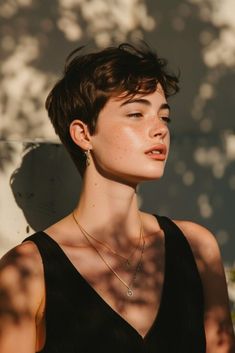 Top 50 Cropped Haircuts for Women: Stylish Hairstyles for Every Face Shape Short Hair Long On Top For Women, Crop Haircut Short Women, Boy Haircuts For Women, Boy Cute Haircuts For Women, Girls Haircut Short, Boy Haircut For Women, Girl Haircut Short, Cropped Haircut For Women, Short Girl Haircut