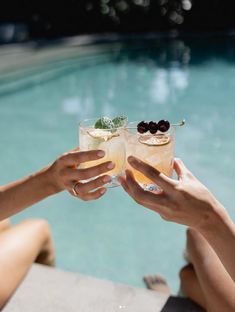 Hotel Pool Photography, Dinner By The Pool, Airbnb Photography, Spa Lifestyle, Hotel Pictures, Pool Relaxing, Pool Photography, Aesthetic Content, Pool Villa