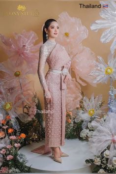 Thai wedding dress🇹🇭Sabai🇹🇭Thai culture🇹🇭#Thaiweddingdress#Sabai#Thaiculture Thai National Costume, Thai Wedding Dress, Thai Wedding, Thai Culture, National Costume, Wedding Dress, Design