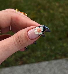 i can’t take good pics of these but i love them so much🌸🌼 done on myself with @sissiofficial_ clays and @gelishprofessional polygel 🤭 • • • inspo @nailsxanalysse Good Pics, Hoco Nails, Business Nails, Clay Candle, I Love Them So Much, Cute Gel Nails, Nail Tattoo, Cute Nail Art