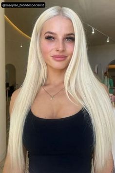 Warm Platinum Blonde: Radiant and Stylish Hair Color Beachy Blonde, Blonde Lowlights, Bright Blonde Hair, Summer Blonde Hair, Summer Blonde, Bleach Blonde Hair, Perfect Blonde, Dyed Blonde Hair, Creamy Blonde