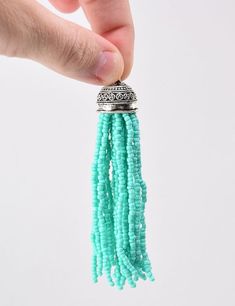 Glass For Cabinet Doors, Diy Beaded Tassel, Beading For Beginners, Diy Rosary, Bead Tassels