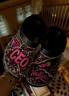 Crocs Bling Bling  Custom Made Crocs Junk Crocs, Baddie Crocs, Bedazzled Crocs, Croc Ideas, Designer Crocs, Bedazzled Converse, Rhinestone Converse, Bling Crocs, Bedazzled Shoes