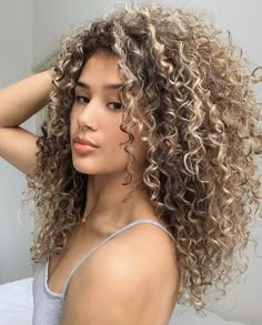 Lowlights For Curly Hair, Baked Dinner Ideas, Curly Hair Colour, Dinner Ideas Easy Recipes, Slow Cooker Mediterranean, Week Night Meals, Meals Healthy Dinner, Tight Curly Hair