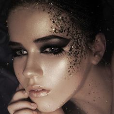 Editorial Make-up, Theater Makeup, Glitter Ideas, Fashion Editorial Makeup, Fantasy Make-up, Make Up Gold, Makeup Gold, Galaxy Makeup, High Fashion Makeup