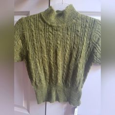 Cider Short Sleeve Matcha Green Sweater Size Small New With Tags 8% Mohair, 35% Nylon, 15% Wool, 42% Acrylic Matcha Green, Short Sleeve Sweater, Green Sweater, Short Sleeved Sweaters, Sleeve Sweater, Colorful Sweaters, Cider, Matcha, Sweater Sizes