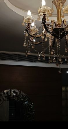 Chandelier Wallpaper, Chandelier Photography, New York Penthouse, Chandelier Picture, Pakistani Bridal Jewelry, Retro Living Rooms, Luxury House Interior Design, Blog Pictures, Wallpaper Dark