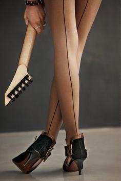 Calze Nylon Pizzo, Calze Nere – CALZEDONIA Nude Tights, Tights Fashion, Rock Vintage, Stockings Heels, Nylons Heels, Lovely Legs, Stocking Tights, Fashion Tights, Pinterest Fashion