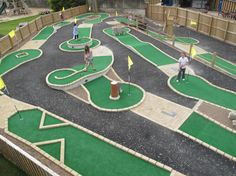 Gamer Room Diy, Putt Putt Golf, Man Cave Design, Crazy Golf, Miniature Golf Course, Mini Golf Course