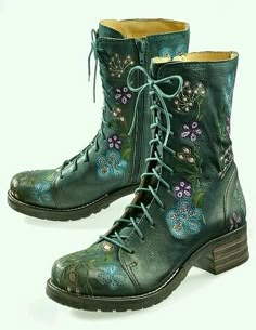 Fairy Boots, This Is My World, Green Ankle Boots, Green Fairy, Green Boots, Shoes Sneakers Nike, Clogs Shoes, Mode Vintage