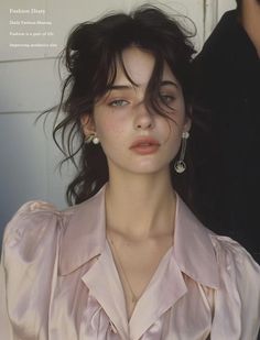 American Beauty, Ethereal Beauty, Mode Inspo, Pretty Makeup, Dark Hair, Pretty Face, Woman Face, Aesthetic Girl, Maquillaje De Ojos