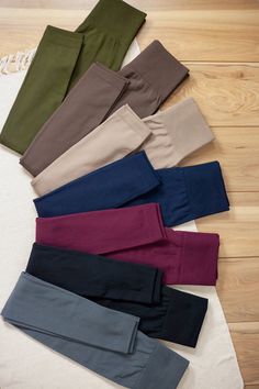 Our best selling fleece leggings are back this season! High-waist sleek tummy control legging but inside is soft and cozy fleece that keeps you warm and comfy. Available in various colors. Stretchy high rise fleece lined leggings for women. Stretch & tummy control This legging is designed to add warmth and style without bulkiness Great with tunics, long sweaters, etc 65% Polyester, 20% Cotton, 15% Spandex High Waisted Leggings Workout, Fleece Lined Leggings, Lace Leggings, Lined Leggings, Long Sleeve Workout, Fleece Leggings, Long Leggings, Leggings For Women, Cotton Leggings