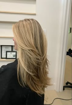 Blonde Long Hair, Blonde Layered Hair, Summer Blonde Hair, Summer Blonde, Dirty Blonde Hair, Hairstyles For Layered Hair, Blonde Hair Inspiration, Healthier Hair, Blonde Hair Looks