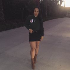 Pinterest @Leasha D Pinterest Wishlist, Heather Sanders, Fashionable Mom, Winter Styles, Dope Fashion, Casual Chic Outfit, Types Of Fashion Styles