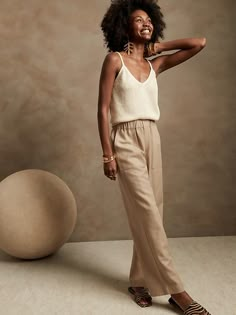 Khaki Linen Pants Outfit, Wide Leg Linen Pants Outfit, Linen Pants Outfits, Free Spirit Outfit, Flowy Summer Pants, Banana Republic Outfits, Flowy Pants Outfit, White Linen Pants Outfit, Khaki Linen Pants