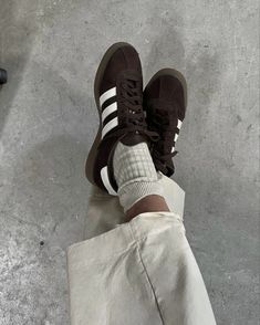 Samba Alternatives, Sambas Outfits, Adidas Shoes Outfit, Adidas Samba Outfits, Samba Outfits, Everyday Sneakers, Adidas Samba Outfit, 6th Form, Chique Outfit