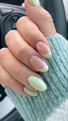 Almond Nails Light Green, Pastel Green Nails Aesthetic, Sage Green Nail Inspo Almond, Simple Oval Nail Designs, Green Themed Nails, Nails To Match Green Dress, Light Green Nail Ideas, Nails Natural Acrylic, Acrylic Nails Natural