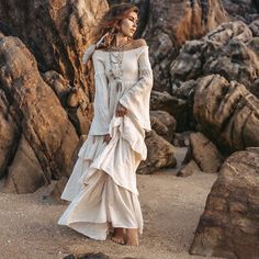 Boho Wedding Dress Bohemian, Wedding Dresses Hippie, Gorgeous Maxi Dresses, Mode Boho, Boho Wedding Decorations, Bohemian Wedding Dress, Tie Dye Maxi Dresses, Wedding Boho, Bohemian Wedding Dresses