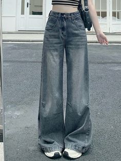 Wide Leg Jeans With Pockets, Wide Leg Outfits, Type Of Jeans, Wide Legs Jeans, Wide Leg Outfit, Pretty Jeans, Jeans Aesthetic, Trashy Outfits, Denim Wide Leg