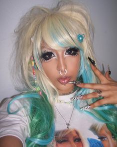 Ganguro Gyaru Makeup, Gyaru Makeup Without Lenses, Gurya Makeup, Colorful Gyaru Makeup, Yamanba Gyaru Makeup, Manba Gyaru Makeup, Gyura Makeup, Gyaru Miku, Gyaru Moodboard