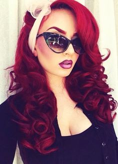 Love this! I want this hair color. Probably too bold for a day to day look for this mama!! Rambut Brunette, Pin Up Hair, Long Red Hair, Red Hair Color, Salon Design, Long Red, Love Hair, Up Girl, About Hair