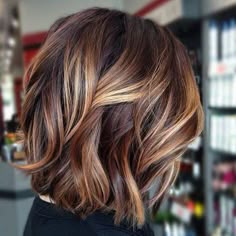 Brown And Blonde, Brunette Ombre, Brown Hair With Blonde Highlights, Lob Hairstyle, Haircut And Color, Penteado Cabelo Curto, Brown Hair Colors