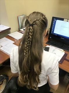 Long Hair Plaits, Hairstyles Long Layered Hair, Winter Hairstyles Medium, Braided Hairstyles Long, Aesthetic Curly Hairstyles, Brown Hair Hairstyles, Brunette Light, Brown Long Hair, Clothing Capsule