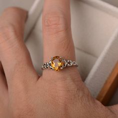 Natural Citrine Ring November Birthstone Ring Solitaire - Etsy Vietnam Solitaire Ring Oval, Original Engagement Rings, 15 Rings, November Birthstone Ring, Yellow Gemstones, Citrine Ring, Natural Citrine, November Birthstone, Ring Oval