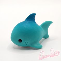 Handmade polymer clay hand painted aqua blue chubby shark figurine.  About 1.75" long. Unglazed. My sculpts make great gifts for kids BUT they are not intended to be toys! Please handle with the same care that was used to make it! Polymer clay and resin are durable, water resistant plastics, but they can be broken! Avoid bending, hitting, scratching, dropping or submerging your sculpt in water! If properly cared for, your little buddy will last you for many years to come! Clay Shark Easy, Blue Clay Ideas, Clay Crafts Animals, Clay Sea Animals, Cute Polymer Clay Animals, Little Clay Animals, Clay Sea Creatures, Clay Sculpture Ideas For Beginners, Foam Clay Crafts