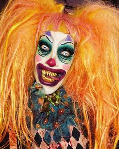 10 Spine-Chilling Evil Clown Makeup Ideas To Try This Halloween Scary Clowns Makeup, Clown Makeup Horror, Scare Actor Make Up, Scare Actor Costumes, Creepy Clown Makeup Women, Scary Clown Makeup Creepy, Clown Makeup Scary, Scare Actor