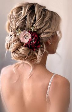 Hairstyle With Roses, Bridal Hair Down, Κούρεμα Bob, Hairstyle Braids, Wedding Hairstyles Bride, Messy Updo, Fishtail Braid, Hair Braid Videos, Wedding Hair Inspiration