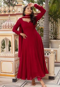 Umbrella Dresses For Women, Red Anarkali Kurti, Neck Designs For Umbrella Dress, Red Umbrella Kurti Design, Long Anarkali Designs, Kurti Neck Line Design, Anarkali Dress Neck Pattern, Saree Churidar Designs, Chudidar Dress Design Patterns