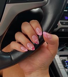 Spring Nails Trendy, Flower French Tips Nails, Sue Bagley Nails, Pink Tip Nails With Flowers, Pink French Flower Nails, Pink Nail Designs Flowers, Cute Summer Nails Flowers, Dainty Summer Nails, Pink Tips With Flowers