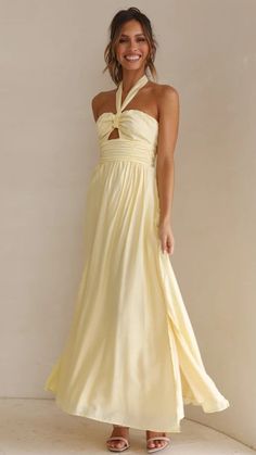 Details: Front cutout trim Halter neck Backless Maxi dress FIT:Regular fit Non-Stretch through fabricStandard sizingCotton&PolyesterSize Available: Size Length Bust inch cm inch cm S 52.7 134 33 84 M 53 135 34.6 88 L 53.5 136 36.2 92 XL 54 137 37.8 96 Mother Wedding, Backless Maxi Dress, Tie Maxi Dress, Yellow Maxi, Europe Outfits, Prom Dress Inspiration, Halter Maxi Dress, Cute Prom Dresses, Halter Maxi