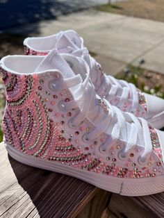 Converse For Wedding, Diy Sneakers Designs, Shoes Diy Ideas, Wedding Shoes Converse, Bedazzle Ideas, Bedazzled Shoes Diy, Bedazzled Shoes, Converse High Top, Wedding Party Attire