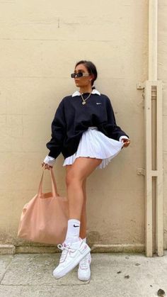 Modest Casual, Europe Travel Outfits, Modest Casual Outfits, Casual Outfit Ideas, Teen Swag Outfits, Effortlessly Chic Outfits, Travel Outfits, Classy Casual Outfits, Stylish Work Outfits