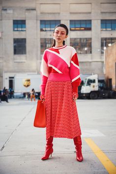 Outdated Fashion Rules You Should Break, nyc winter style, red & pink outfit // Notjessfashion.com Now Hairstyles, Nyc Fashion Winter, Jessica Wang, Fashion Rules, Dopamine Dressing, Older Women Fashion, Cool Winter, Red Boots, Red Outfit