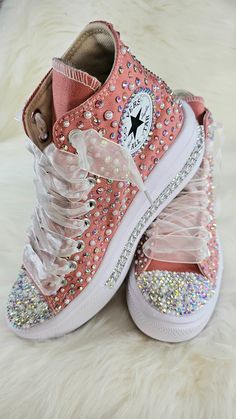 Jewel Jeans, Customized Converse, Designer Character, Upcycle Shoes, Bling Projects, Bedazzled Shoes Diy, Rhinestone Tumblers, Walking Art, Bedazzled Shoes