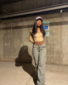 Modeling Clothes Poses, Parking Garage Photoshoot Black Woman, Instagram Picture Ideas Parking Garage, Parking Lot Pics, Y2k Pose, Ed Hardy Hat, Parking Garage Pics, Garage Pics, Model Photoshoot Poses