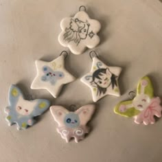 Clay Keychain, Clay Crafts Air Dry, Ceramic Shop, Handmade Jewelry Tutorials, Cute Clay, Clay Jewelry Diy, Clay Art Projects, Ceramics Ideas Pottery